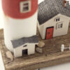赤黒白の三色灯台と小屋のオブジェ（オマケ電池付き）