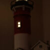赤黒白の三色灯台と小屋のオブジェ　灯室・灯塔・灯台小屋の窓も点灯（オマケ電池付き）